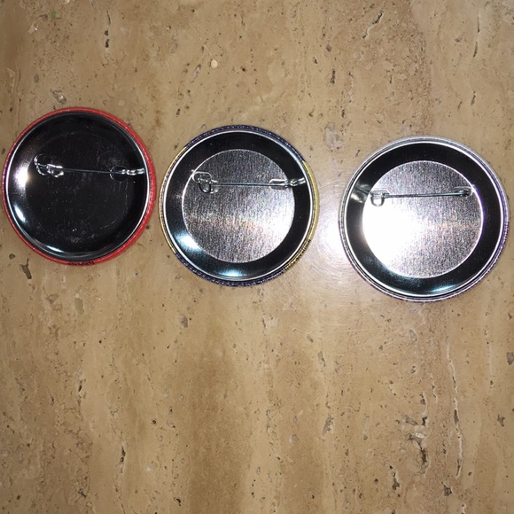 3 pins - Picture 2 of 2